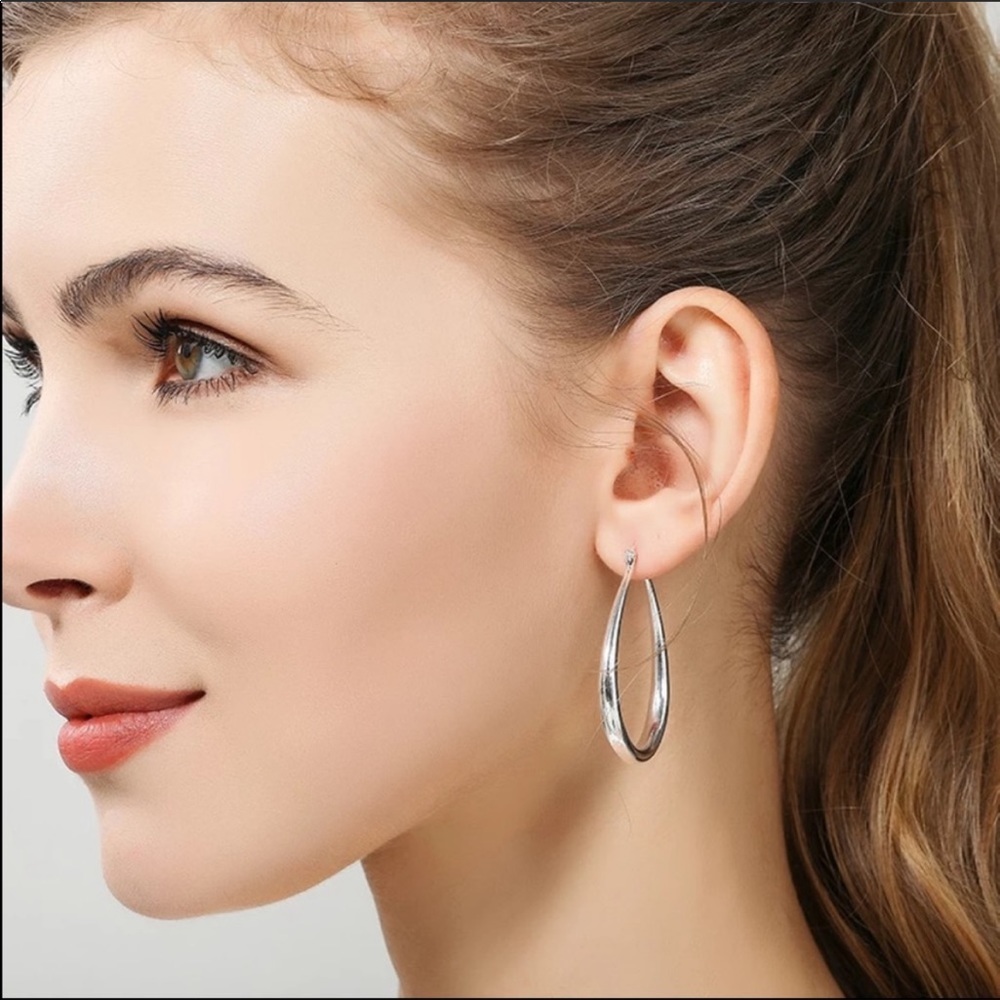 NEW LUXURY 925 Sterling Silver Oval Hoop Earrings - Picture 3 of 4
